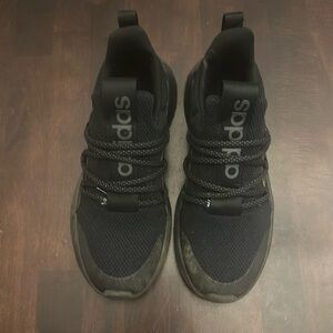 Adidas tennis shoes. 4Y